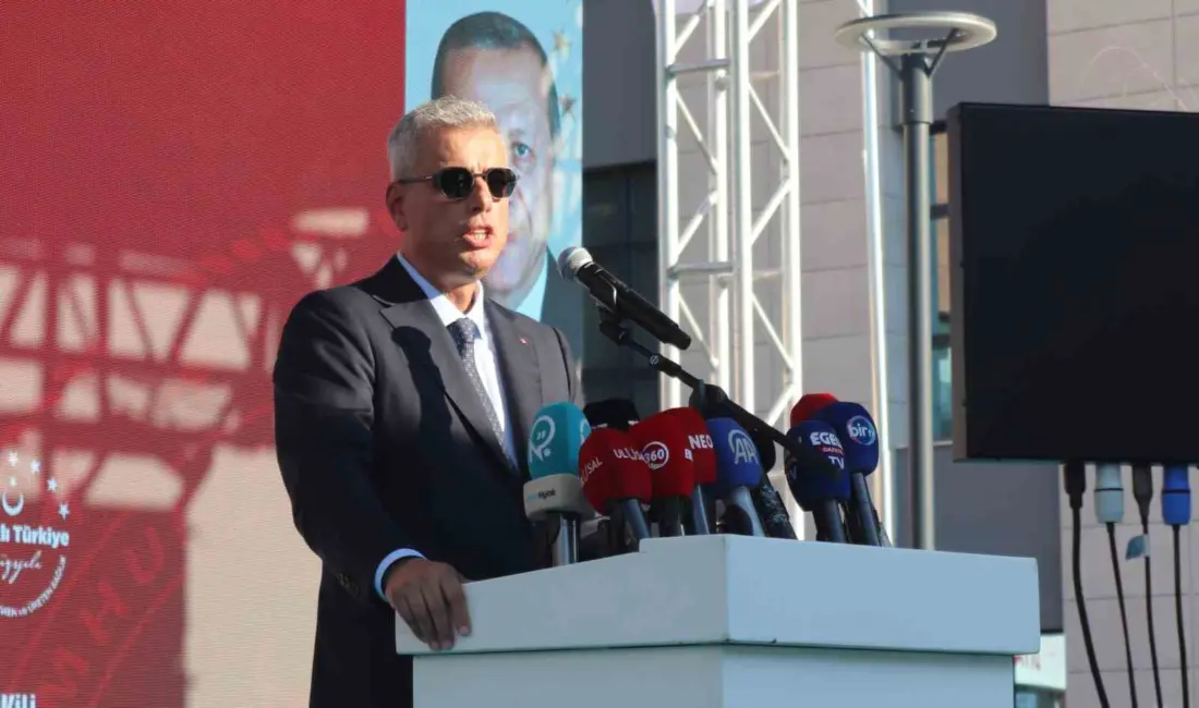 Sağlık Bakanı Kemal Memişoğlu, Dikili Devlet Hastanesi’nin açılış töreninde İzmirlilere