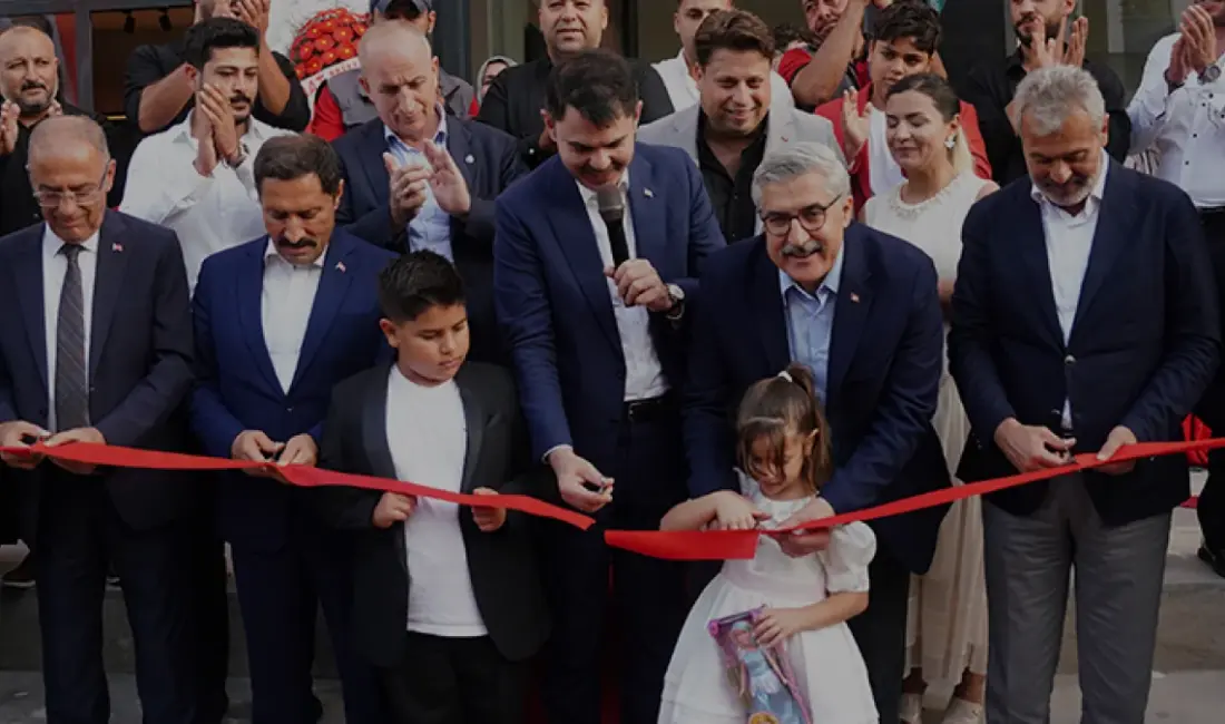 Çevre, Şehircilik ve İklim Değişikliği Bakanı Murat Kurum, Hatay'da konut