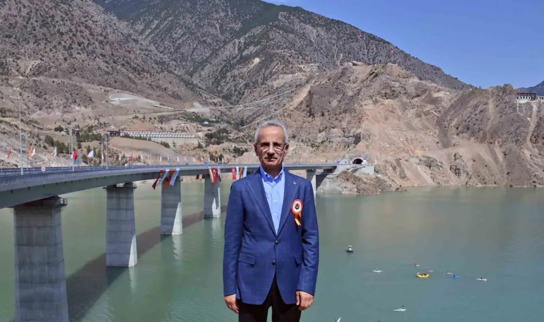Ulaştırma ve Altyapı Bakanı Abdulkadir Uraloğlu, son 24 yılda yapılan