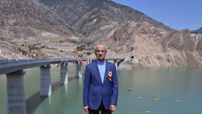 Ulaştırma ve Altyapı Bakanı Abdulkadir Uraloğlu, son 24 yılda yapılan