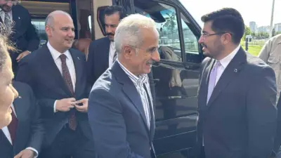 Ulaştırma ve Altyapı Bakanı Abdulkadir Uraloğlu, AK Parti Bilgi ve