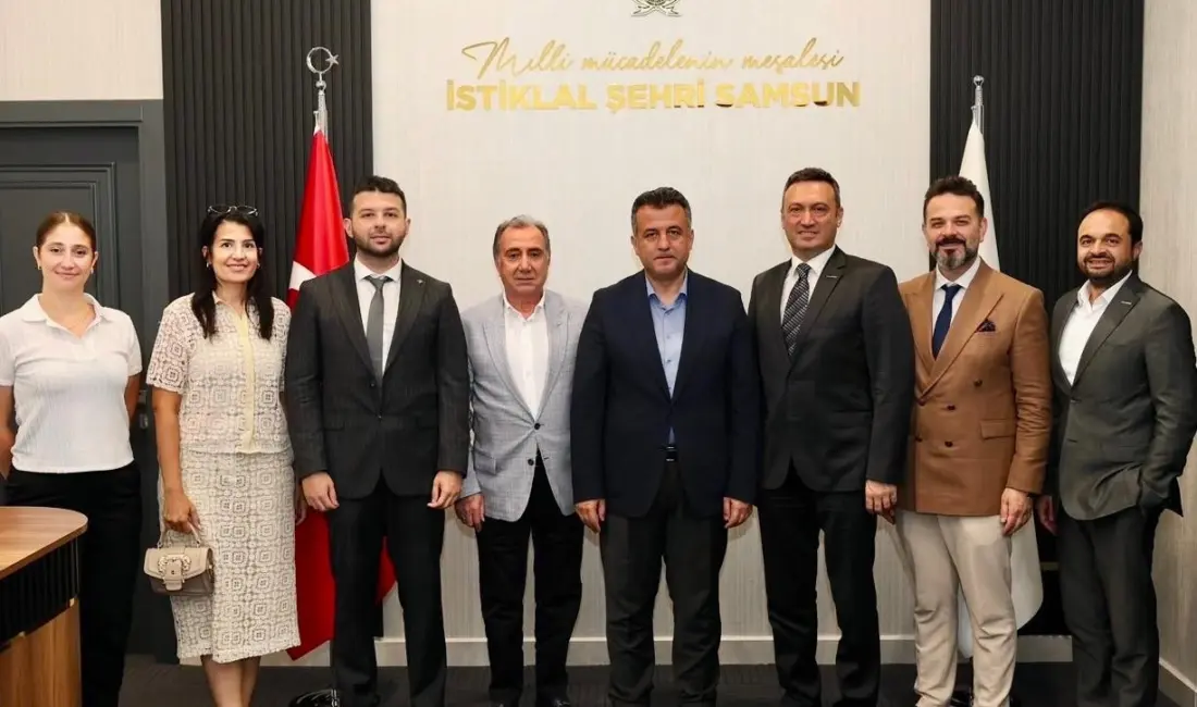 İş adamları ile bir araya gelen Samsun Büyükşehir Belediye Başkanı
