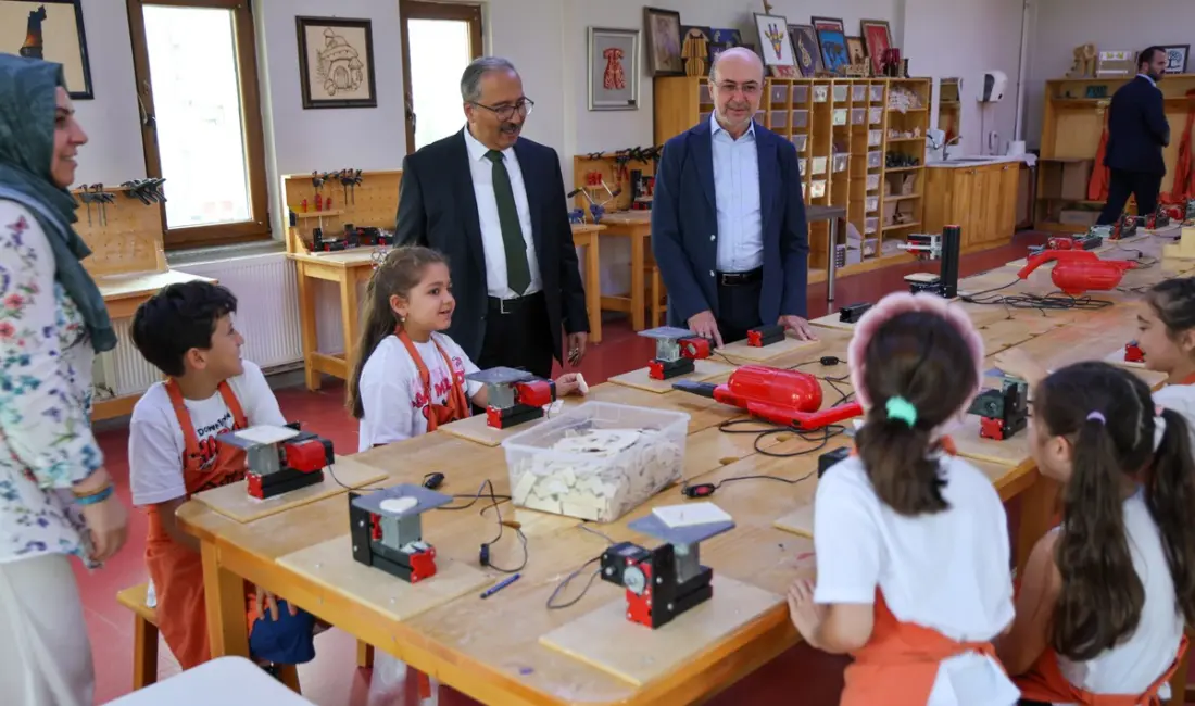 Konya’nın merkez Selçuklu İlçe Belediye Başkanı Ahmet Pekyatırmacı, çocukların ve