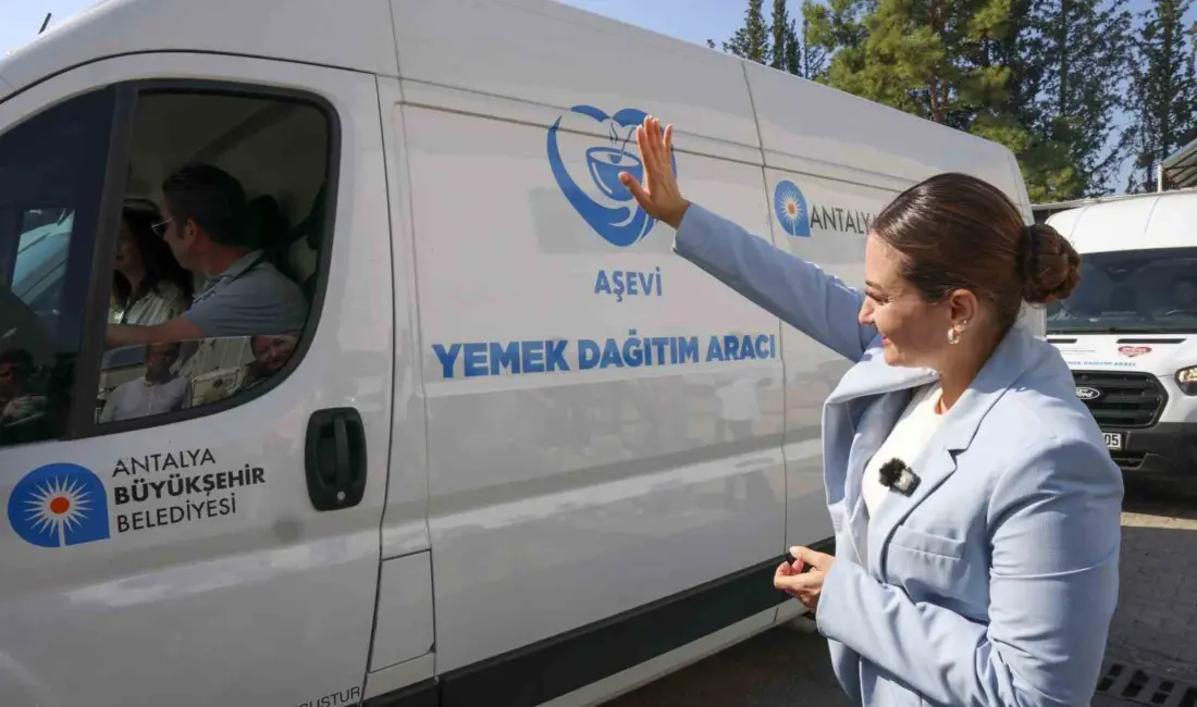 Antalya Büyükşehir Belediyesi Başkan Vekili Büşra Özdemir, güne Büyükşehir Belediyesi