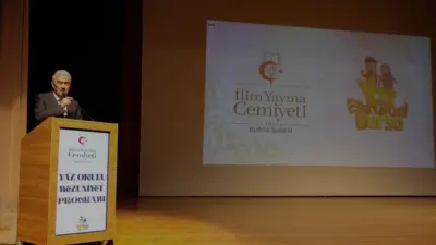 Bursa'da İlim Yayma Cemiyeti Yaz Okulu mezuniyet töreni düzenlendi. Vali