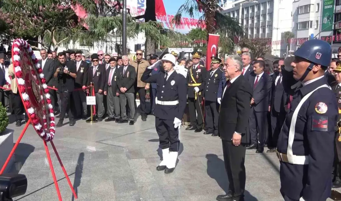 Bursa’da 30 Ağustos Zafer Bayramı’nın 104’üncü yıl dönümü düzenlenen törenlerle