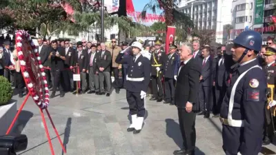 Bursa’da 30 Ağustos Zafer Bayramı’nın 104’üncü yıl dönümü düzenlenen törenlerle