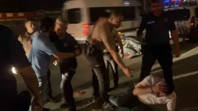 Bursa’nın Yıldırım ilçesi Ankara Yolu Caddesi üzerinde taksiye binen iki