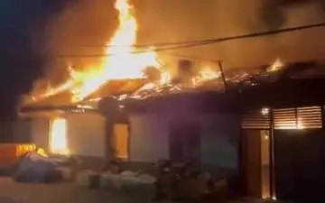 Bursa’nın Karacabey ilçesinde bir evde çıkan yangın korku dolu anlar