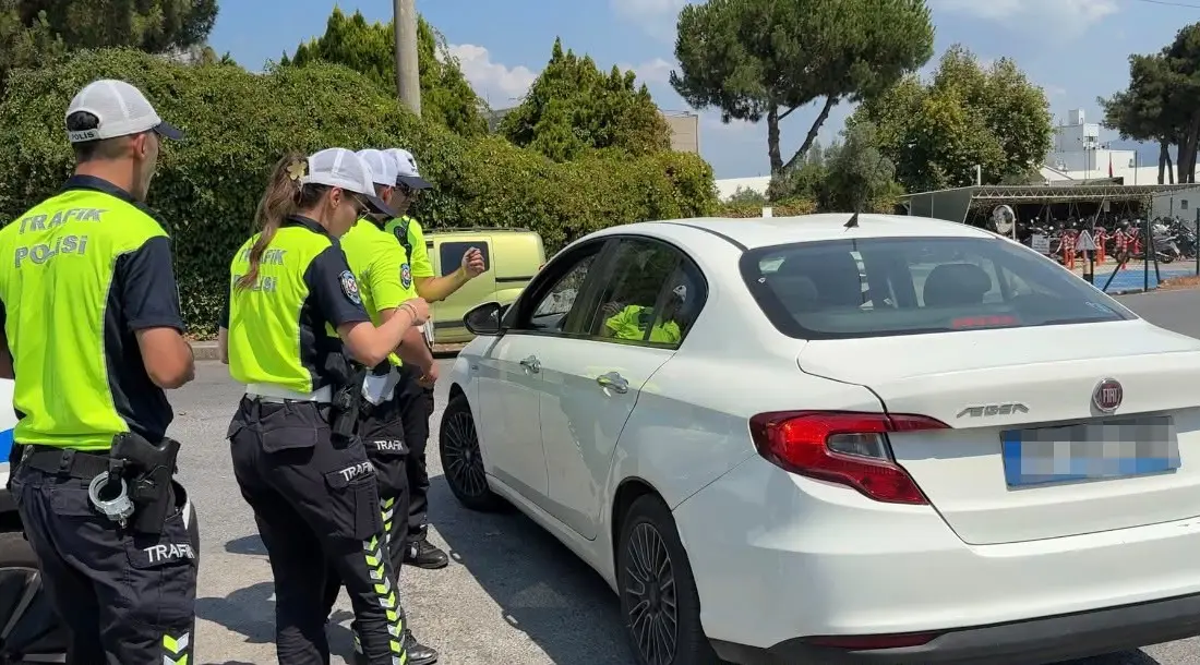 Bursa’da gerçekleştirilen denetimde 16 araç kontrol edilirken, korsan taşımacılık yaptığı