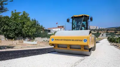 Bursa Büyükşehir Belediyesi, vatandaşların kabristan ziyaretlerini sorunsuz şekilde gerçekleştirmesi amacıyla