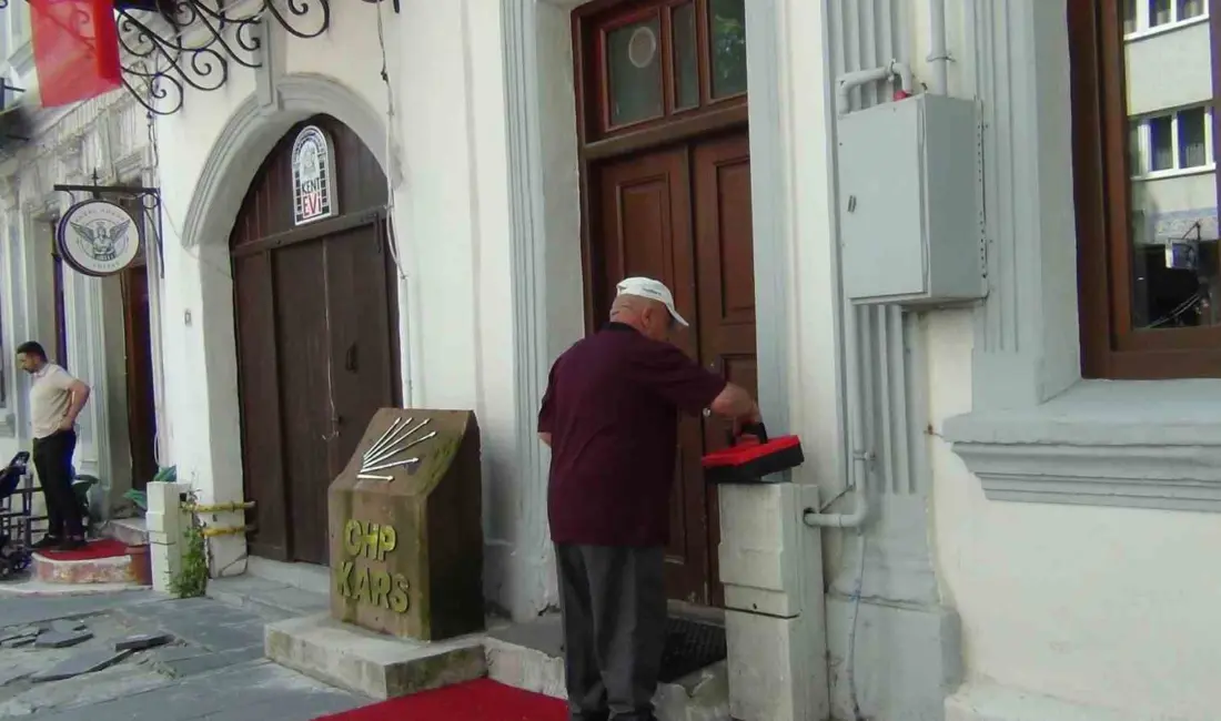 Cumhuriyet Halk Partisi (CHP) Kars İl Başkanlığı’nda dikkat çeken bir