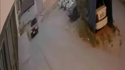 Bursa’da iki çocuk sokakta oyun oynadığı sırada bir otomobilin drift