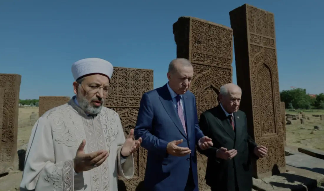 Malazgirt Zaferi'nin 955. yıl dönümü etkinlikleri için Ahlat'ta bulunan Cumhurbaşkanı