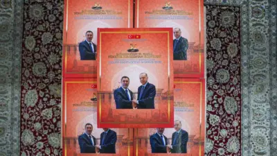 Cumhurbaşkanı Recep Tayyip Erdoğan, Türkiye-Kırgızistan ilişkilerinin kaleme alındığı ve takdim