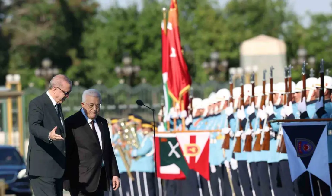 Cumhurbaşkanı Recep Tayyip Erdoğan, Filistin Devlet Başkanı Mahmud Abbas’ı resmi