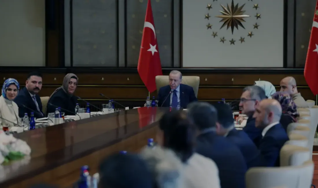 Cumhurbaşkanı Erdoğan, Cumhurbaşkanlığı Külliyesi'nde şehit yakınları ve gazilerle bir araya