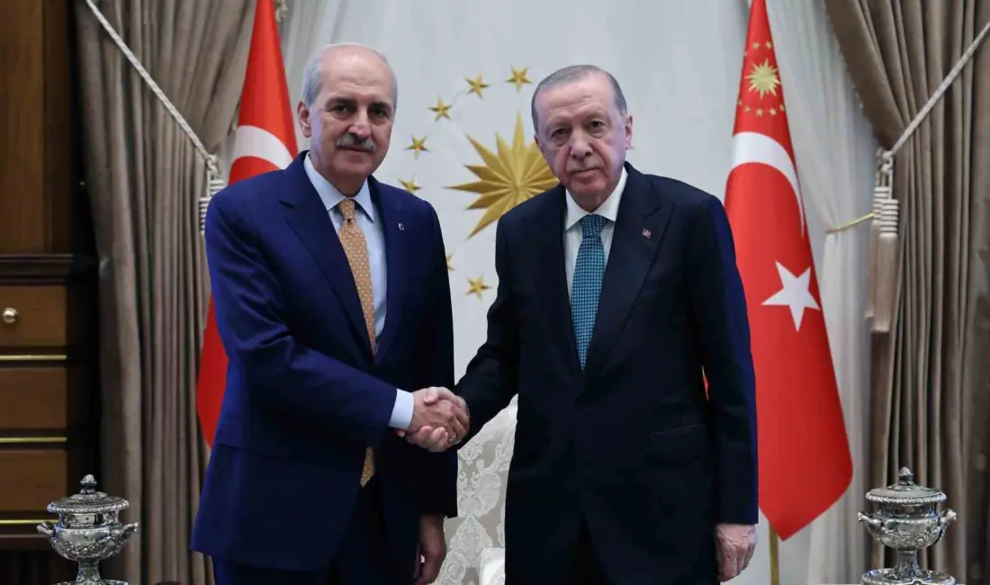 Cumhurbaşkanı Erdoğan, TBMM Başkanı Kurtulmuş’u Cumhurbaşkanlığı Külliyesinde kabul etti.