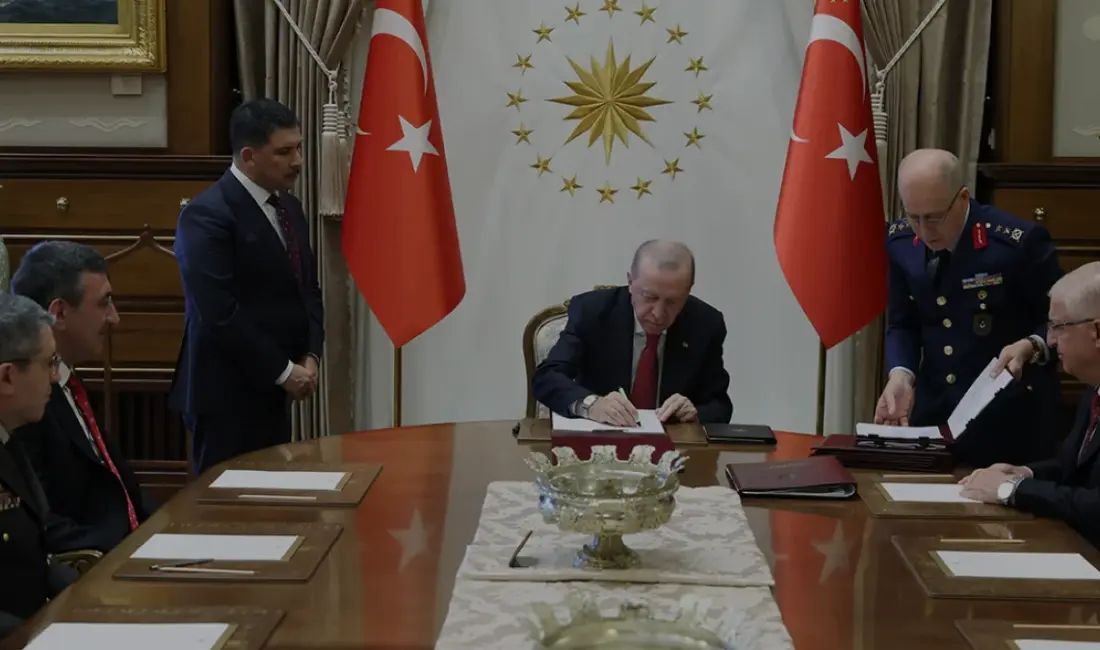 Cumhurbaşkanı Erdoğan'ın imzaladığı YAŞ kararlarıyla Hava Kuvvetleri Komutanlığı'na Orgeneral Rafet
