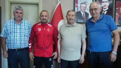 Darende Belediye Başkanı Alican Bozkurt, 2025 yılında Macaristan’da düzenlenen Veteranlar