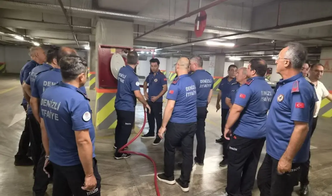 Denizli Büyükşehir Belediyesi İtfaiye Dairesi Başkanlığı, kent genelindeki alışveriş merkezlerinde