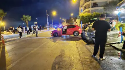 Mudanya ilçesinde iki otomobilin çarpışması sonucu 4 kişi yaralandı. Kaza,