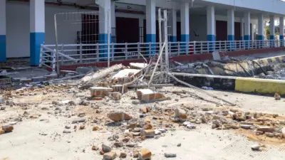 Endonezya’nın Flores Adası açıklarında dün meydana gelen 7.7 büyüklüğündeki depremde