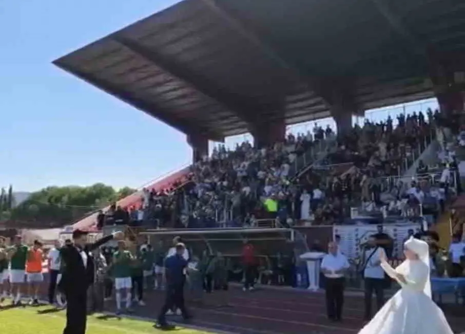 Bursa’nın İnegöl ilçesinde düzenlenen köyler arası futbol turnuvasının final karşılaşması