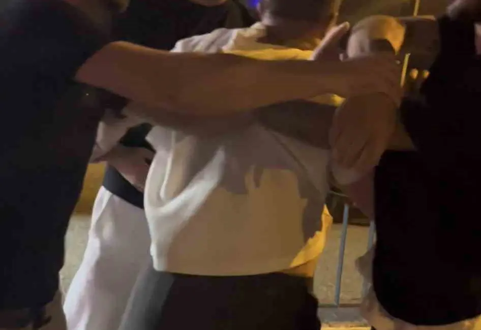 Bursa’nın Osmangazi ilçesinde gece kulübünden çıkan iki grup arasında çıkan