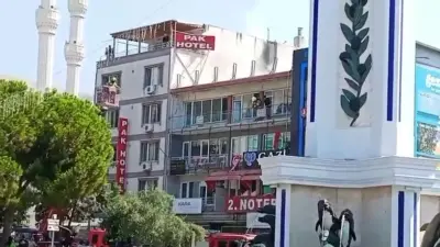 Bursa’nın Gemlik ilçesinde bir pasajın çatı katında yangın çıktı. Ekiplerin