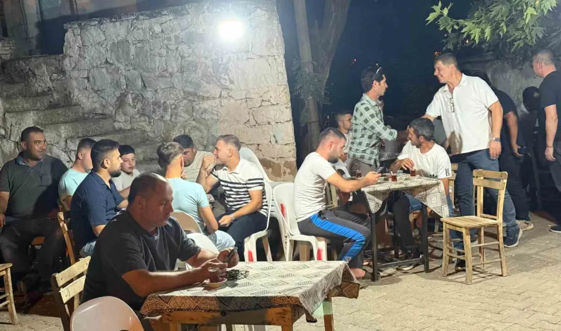 Balıkesir’in Gömeç ilçesinde, vatandaşlar, geçtiğimiz günlerde yaşanan yangında mağdur olan