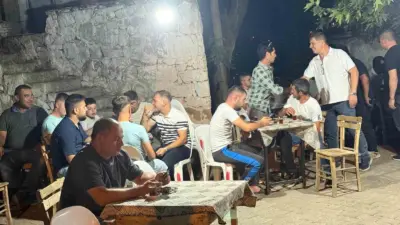 Balıkesir’in Gömeç ilçesinde, vatandaşlar, geçtiğimiz günlerde yaşanan yangında mağdur olan