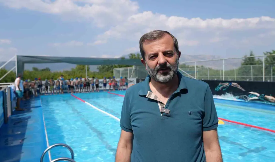 Gürsu Belediyesi ilçede yüzme bilmeyen çocuk kalmaması amacıyla Gençlik ve