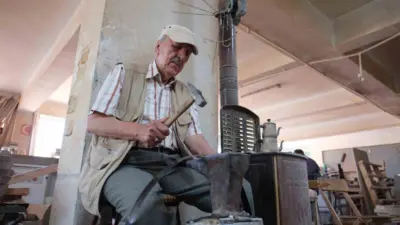 İnegöl’de 145 Yıllık Fıçıcılık Geleneği Dededen Toruna Yaşatılıyor Bursa’nın İnegöl