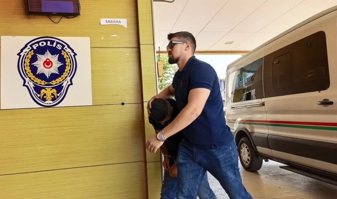 Bursa’nın İnegöl ilçesinde polis ekiplerinin düzenlediği uyuşturucu operasyonunda yaklaşık 50