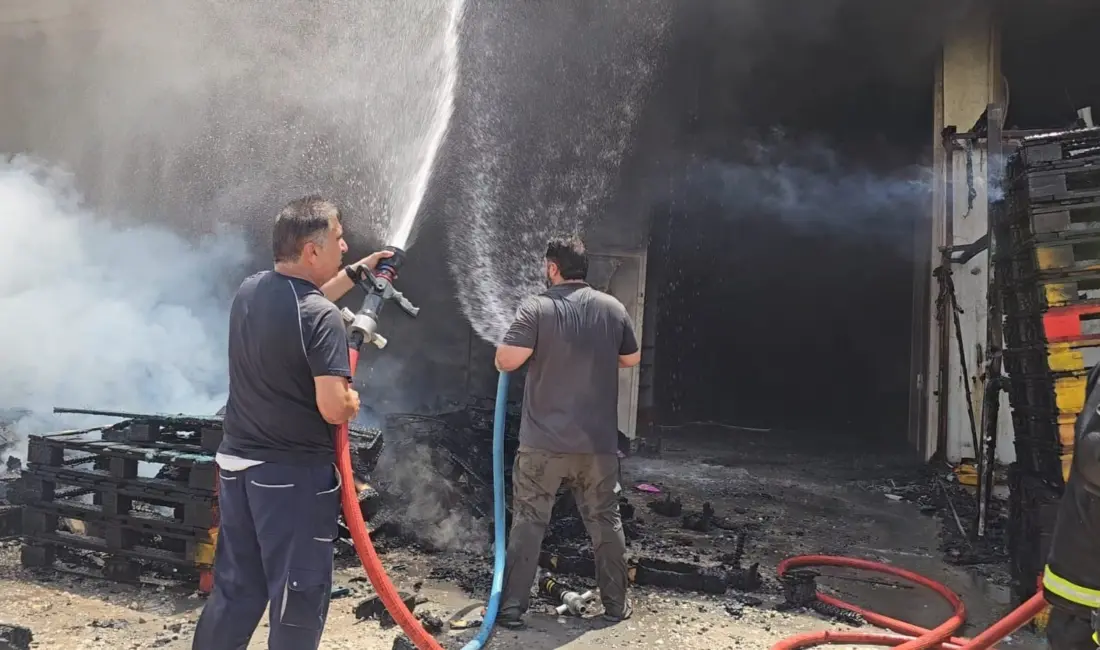 Irak’ın başkenti Bağdat’ın kuzeyindeki Taci Askeri Üssü’nde bir mühimmat deposunda