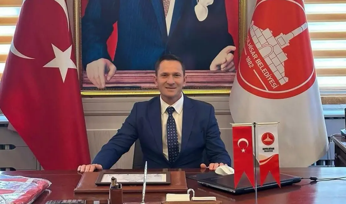İYİ Partili Koyulhisar Belediye Başkanı Bora Karakullukçu partisinden istifa ettiğini