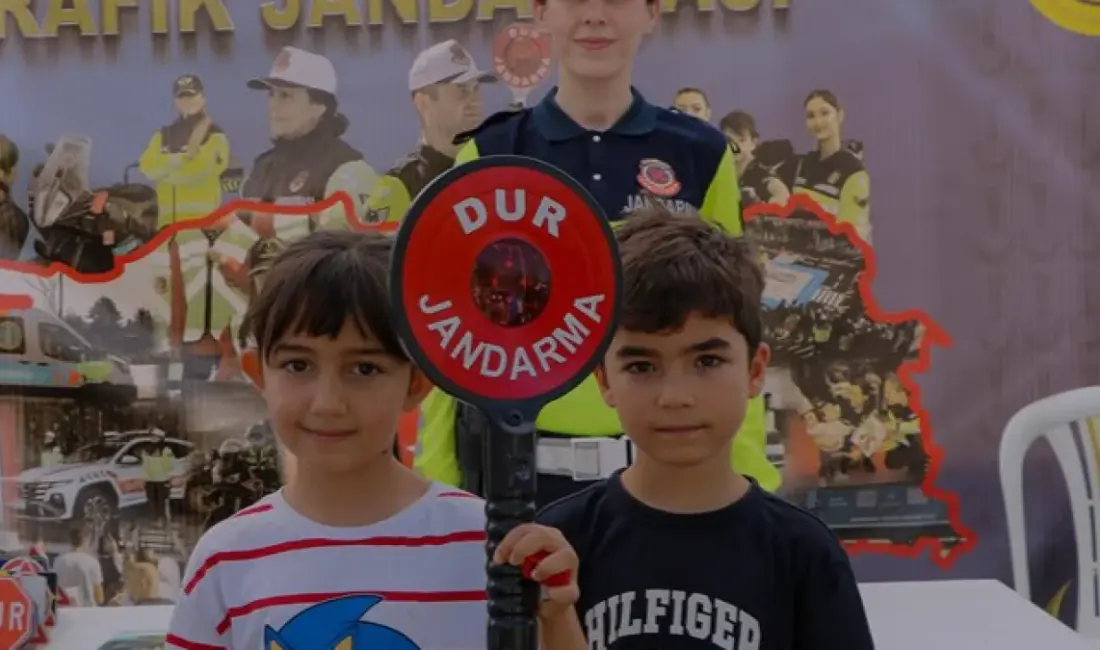 Jandarma Genel Komutanlığı, Çankırı'da düzenlenen TuzFest '26 etkinliklerine katılarak vatandaşlarla