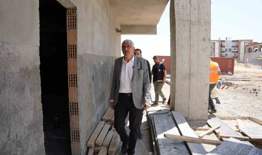Yapımı devam eden Kadın Yaşam ve Yüzme Merkezi inşaatında incelemelerde
