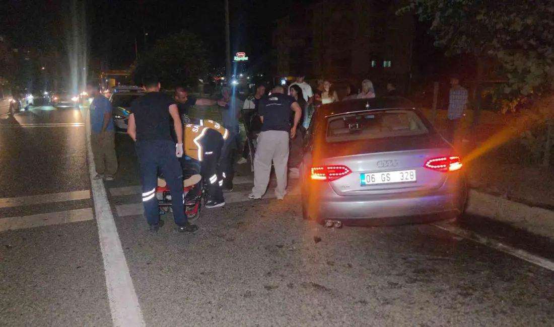 Bursa-Yalova karayolunda çarpışan otomobillerden kaçan sürücü orta refüje çıkarak yaralandı.