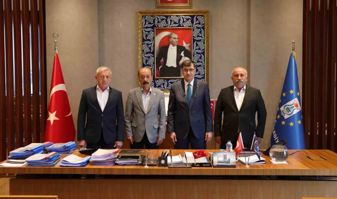 Kütahya Belediye Başkanı Eyüp Kahveci, Şaphane Belediye Başkanı Lütfi Mutlu,
