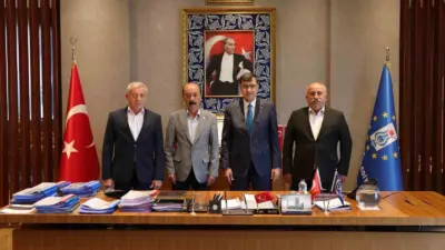 Kütahya Belediye Başkanı Eyüp Kahveci, Şaphane Belediye Başkanı Lütfi Mutlu,