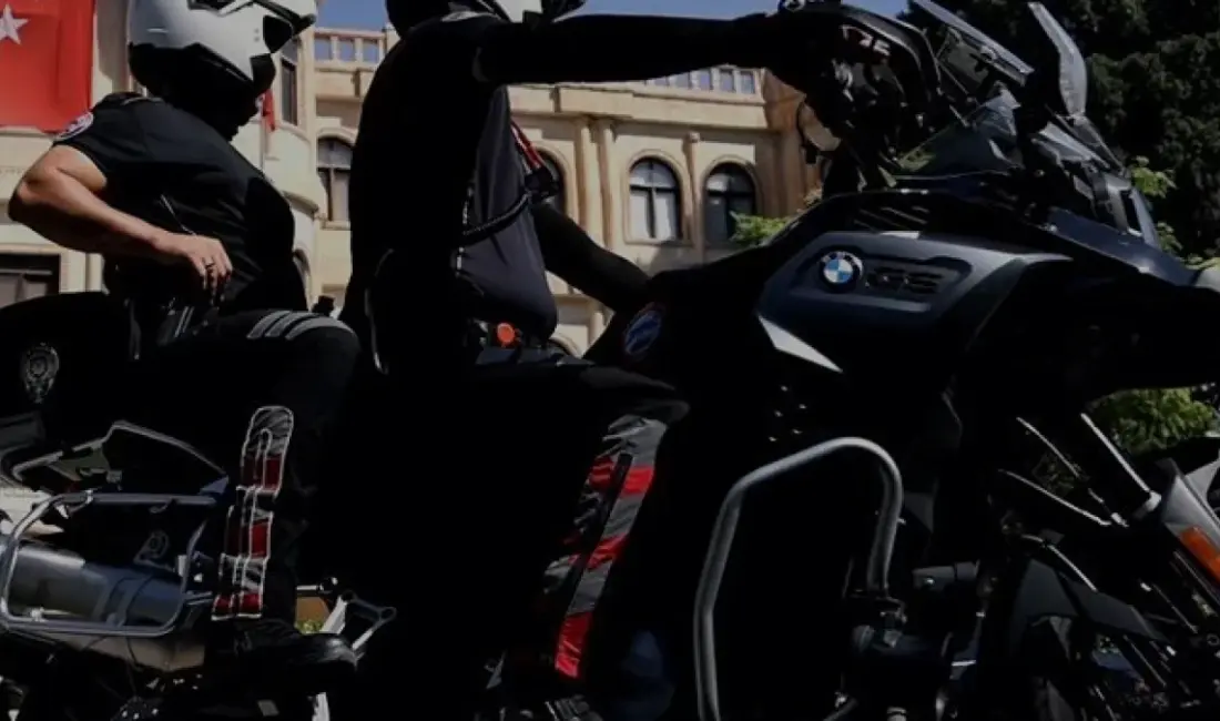 Mardin'in Nusaybin ilçesinde asayişi sağlamak üzere motosikletli Yunus polis timleri