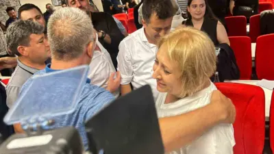 Tutuklanan Menderes Belediyesi Başkanı İlkay Çiçek’in İçişleri Bakanlığı tarafından görevden