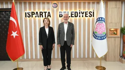 Moldova Gagavuz Milletvekili Ivanna Köksal, Isparta Belediye Başkanı Şükrü Başdeğirmen’i