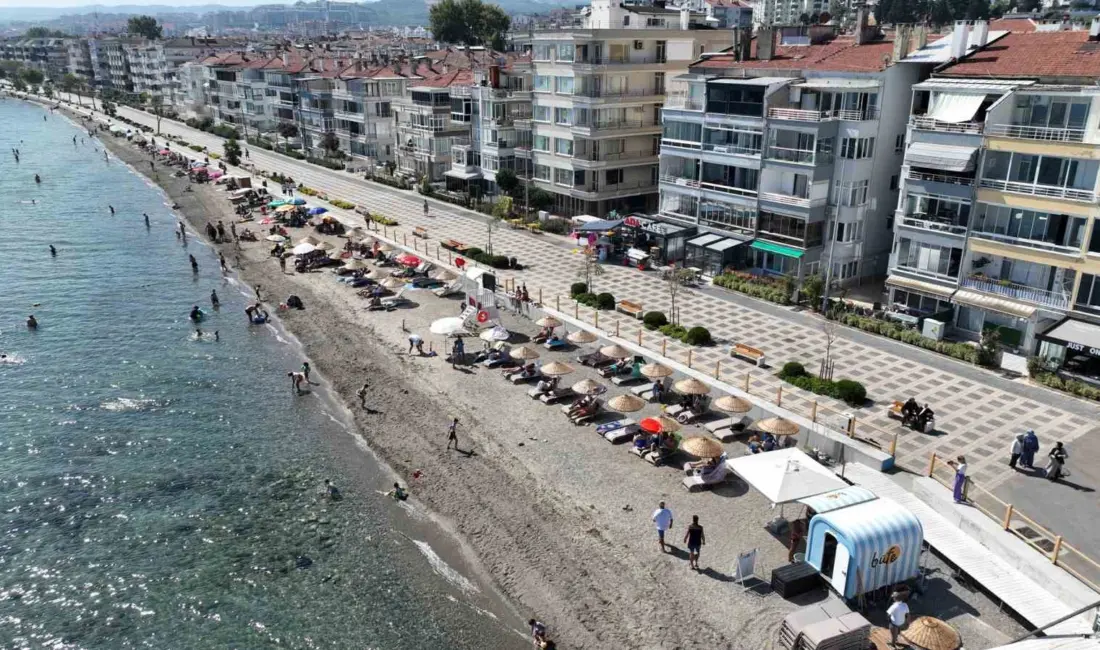 Yaz sıcaklarının etkisini artırmasıyla birlikte Mudanya plajları tatilcilerin akınına uğradı.
