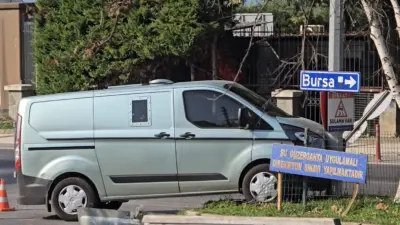 Bursa’nın Mudanya ilçesinde zırhlı banka aracı kavşaktan çıkan başka bir