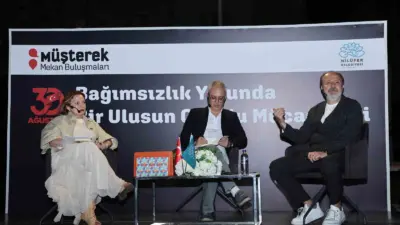 Nilüfer Belediyesi’nin düzenlediği Müşterek Mekan Buluşmaları’nda akademisyen Orhan Şener Deliormanlı,