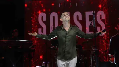 Aydın Büyükşehir Belediyesi’nin ‘Yaz Konserleri’ kapsamında Nazilli’de sahne alan sevilen
