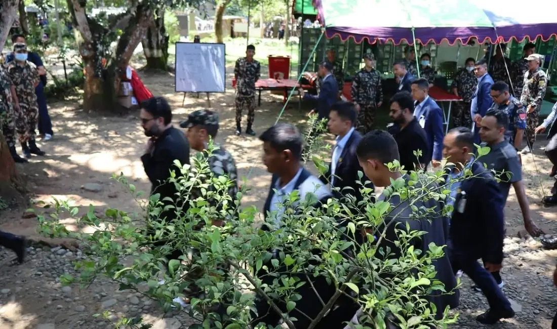 Nepal’in Çin sınırında meydana gelen taşkının yol açtığı sel felaketinde